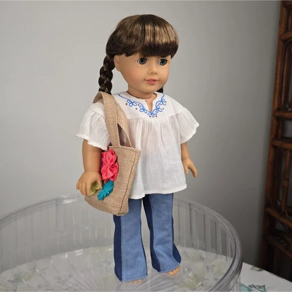American Girl Doll Molly Mcintire 2013 in Julie Albright's Outfit - Picture 2 of 16